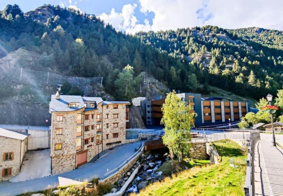 Unico Piso Colorido Y Divertido En Ransol - Increibles Vistas Al Rio Y Naturaleza - Ideal Familias L By Bonesvacances Andorra la Vella Bagian luar foto